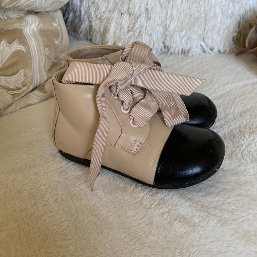 Age of innocence shoes